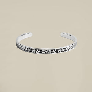 Black Delight Silver Bangle ©