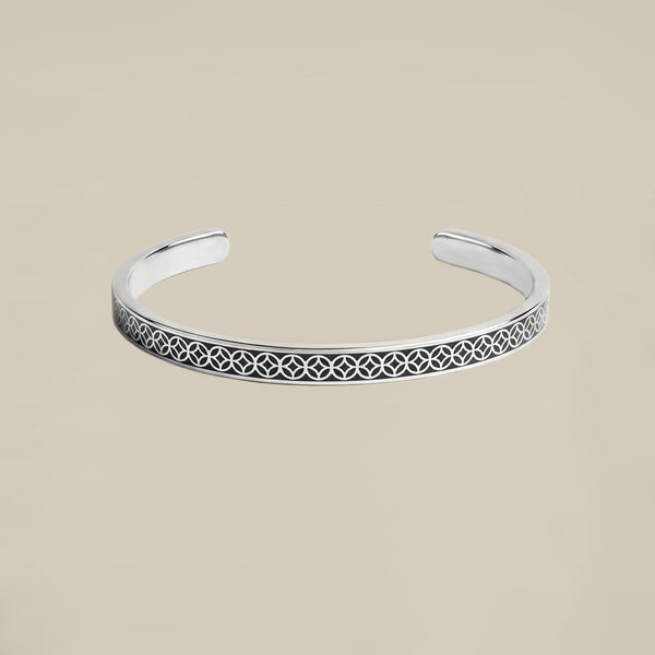 Black Delight Silver Bangle ©