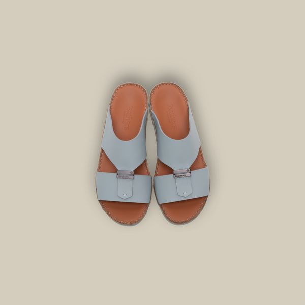 صندل ذو مشبك مزدوج مغلق