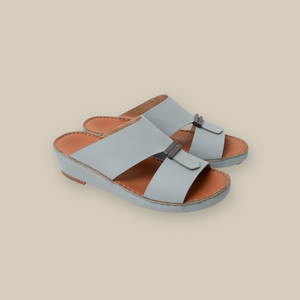 صندل ذو مشبك مزدوج مغلق