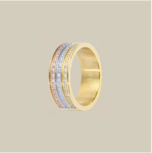 Triple Crystal Line Gold Ring