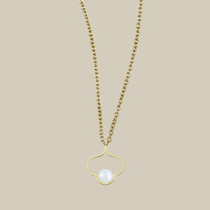 La Vie Elegant W Pearl Pendant