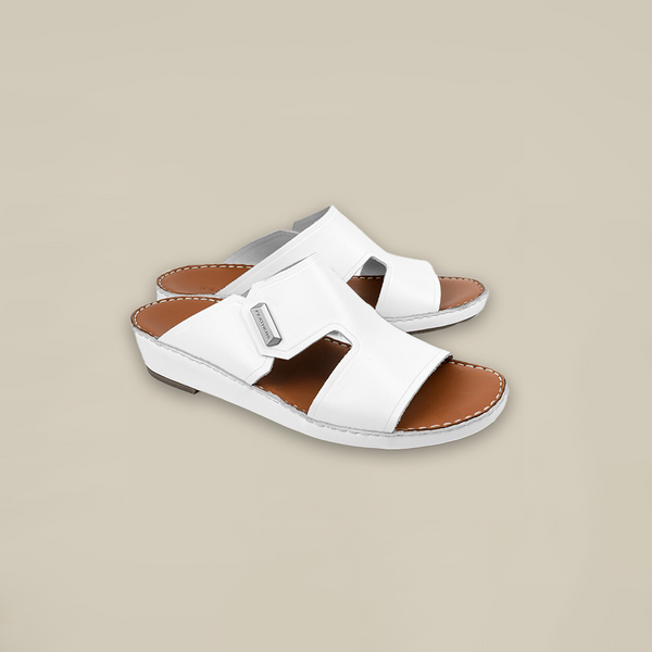 صندل مون أمي بإبزيم جانبي