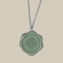 قلادة سيارة مغلقة