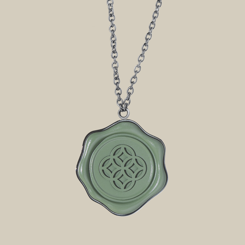 قلادة سيارة مغلقة