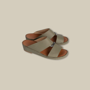 Vanguard Signature Sandal