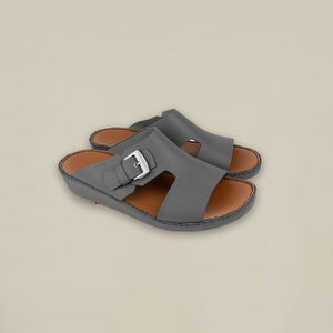 صندل المحارب ذو الإبزيم الجانبي