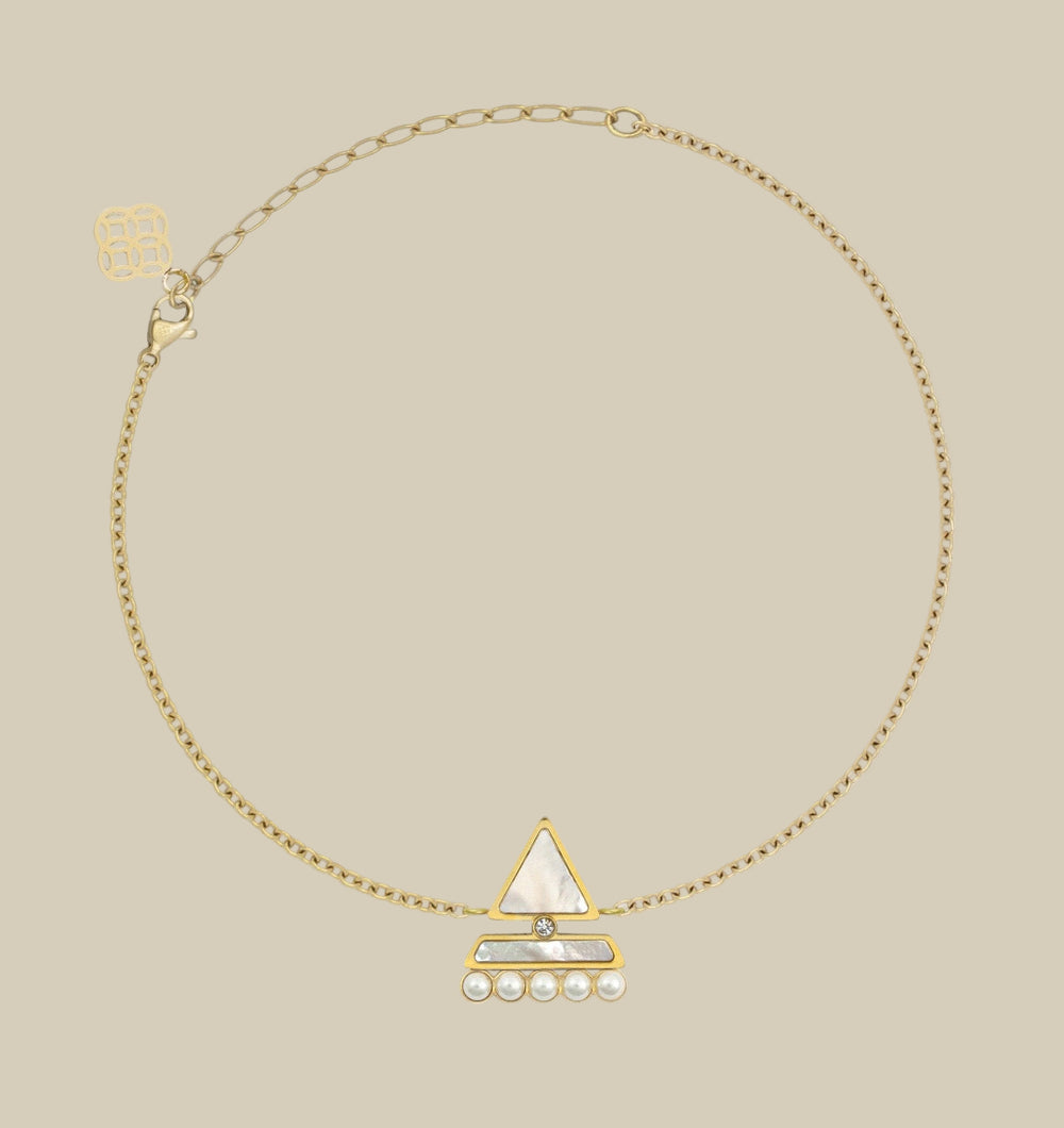 Shera'a W Pearl Bracelet