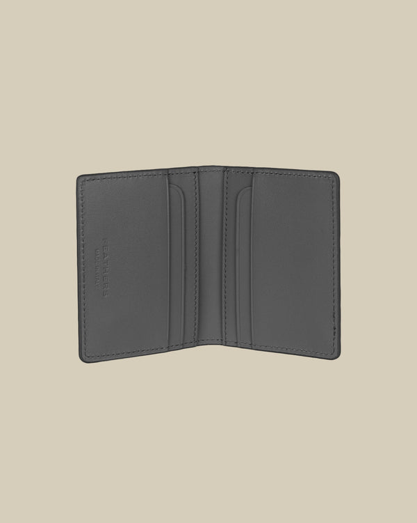 محفظة المحارب الصغيرة المربعة