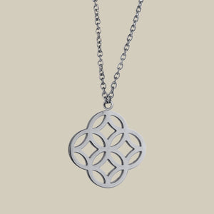 قلادة شعار السيارة