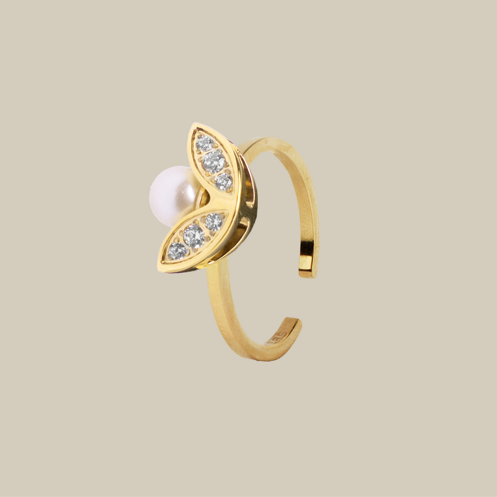 The Pearl Ring