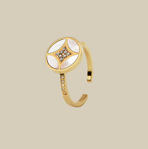 Thuraya Heart Ring